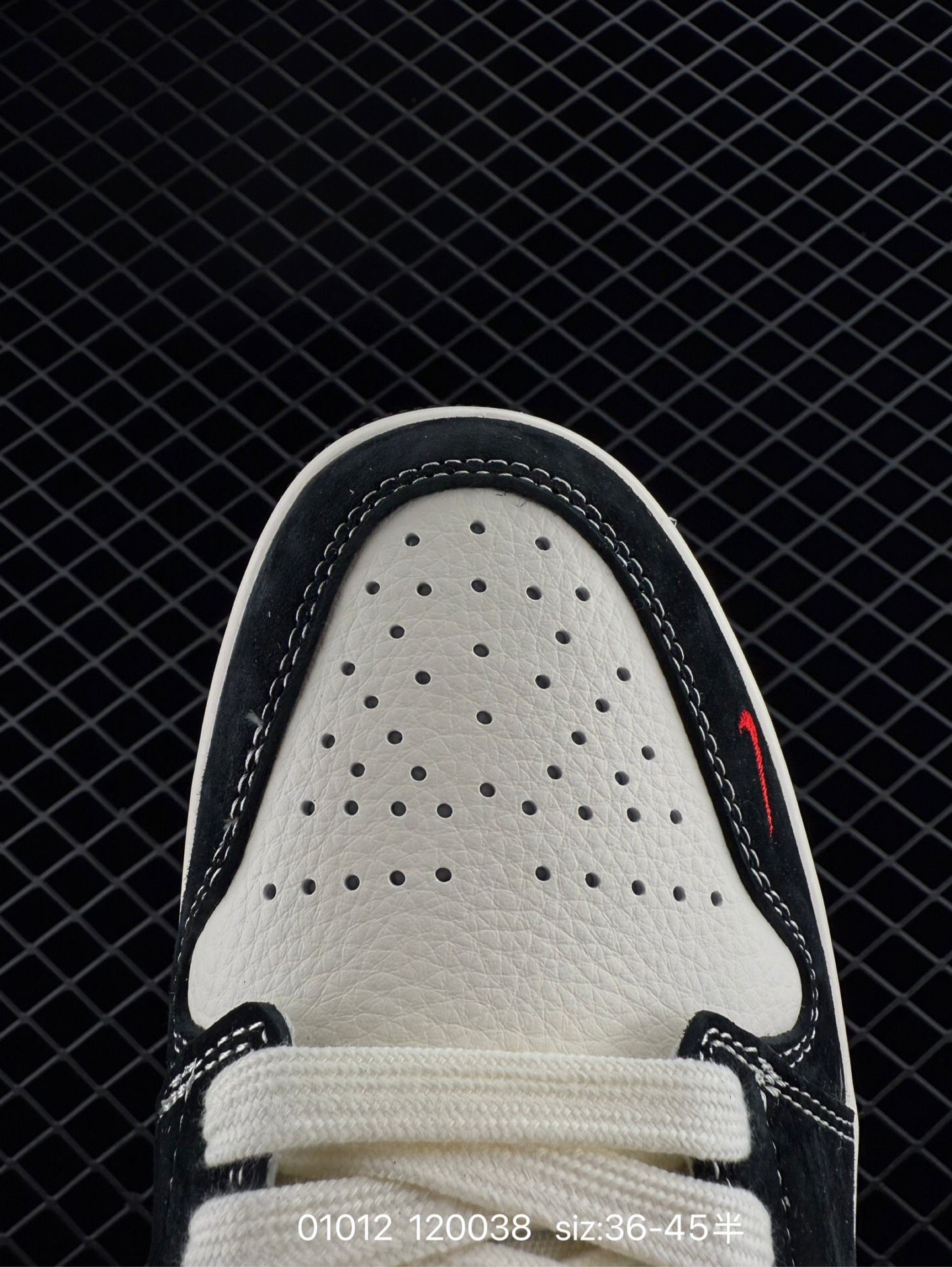 Travis Scott x Air Jordan 1 ” Reverse Mocha “